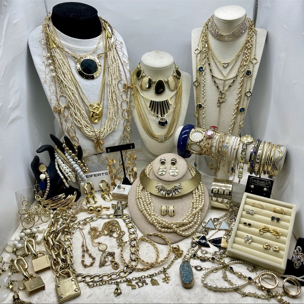 ⚜️ 2 LB Closet Special! High-End Luxe Jewelry Lot – Wearable Repair Gold Silver